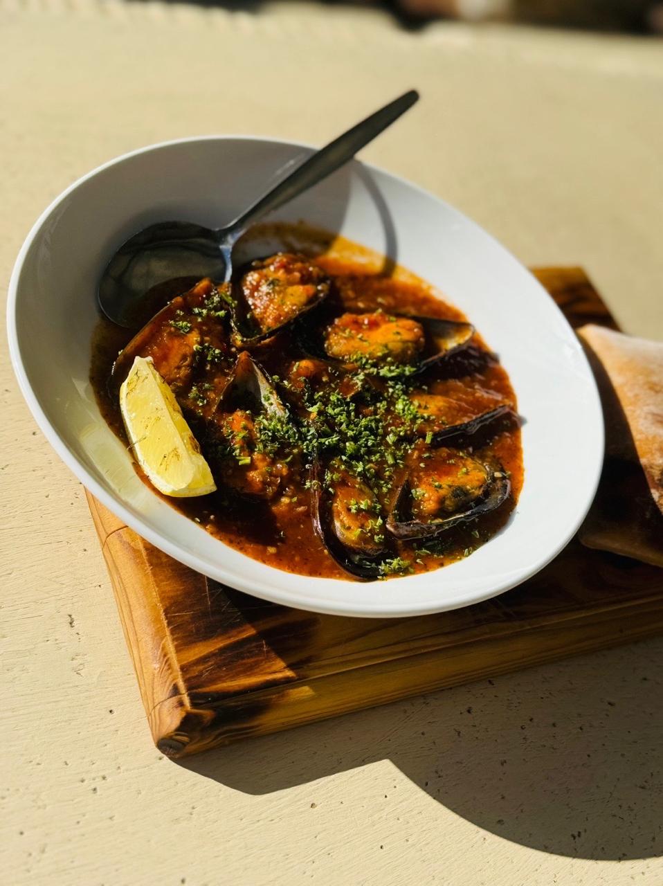 Effe Honger Moules Hugenots Mossels Effe Honger Moules Hugenots Mossels
